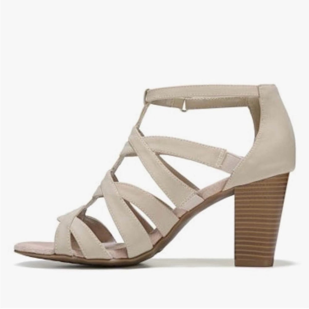 AEROSOLES Beige faux-leather upper Dress party Sandals Block heel Size 6